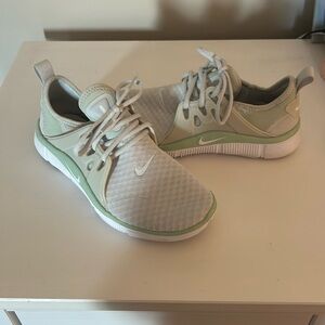 Nike Women’s Sneaker